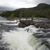 783-der-Namsen-bei-Namskogan,-unterwegs-nach-Mo-i-Rana,-Norwegen,-Skandinavienreise-2018-.jpg